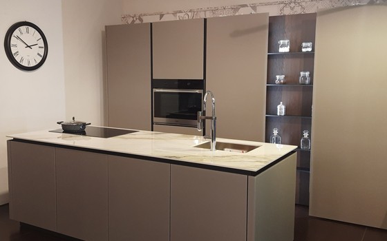 Cucina con isola Aria Tech 23 Forma